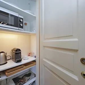https://charmsuite-michelangelo.it-romehotels.com